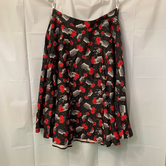NWT Unique Vintage Royal Monk Skull Rockabilly A-Line Women's Skirt Plus Size 4X - Picture 1 of 7